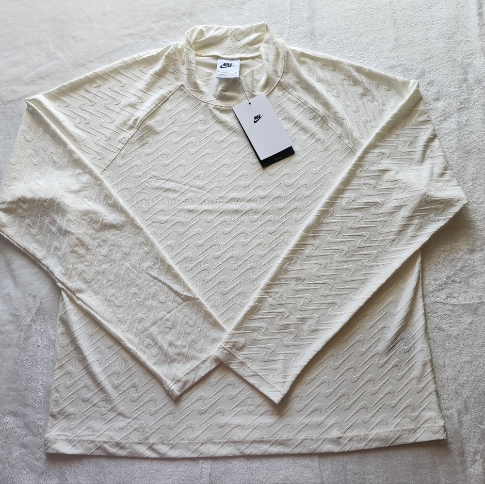 NWT Plus Size Slim Fit Cream Cowl Neck Nike Athletic Shirt Women 1X